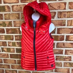 Abercrombie & Fitch Red Down Filled Quilted Vest with pocket and hood. Medium